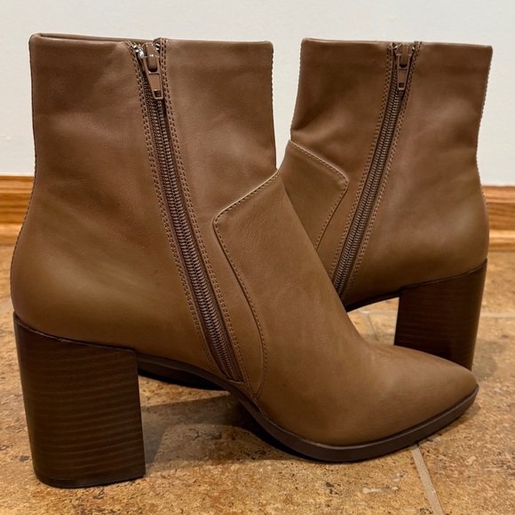 Jeffrey Campbell DUNCANN Boots Tan Brown 10 Classic Capsule Wardrobe Fall Staple - Picture 11 of 11